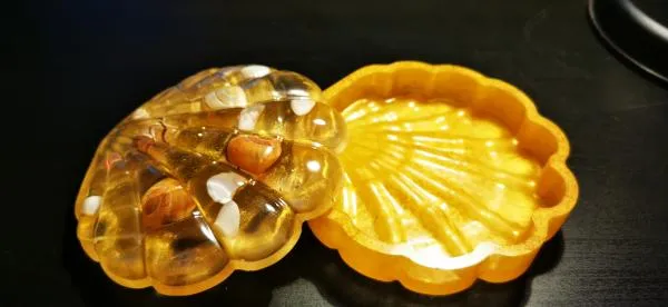 Handmade resin shell jar with lid